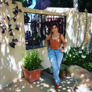 Meet your Posher, Ana.